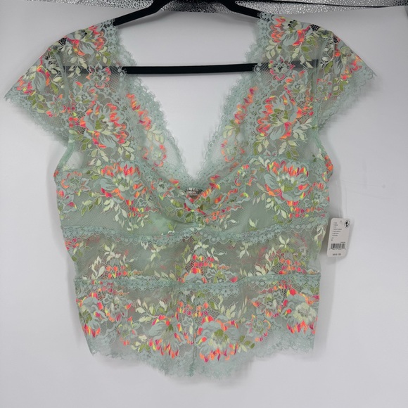 NWT Free People Garden Party Lace Tee in Sprout Green - Picture 5 of 12